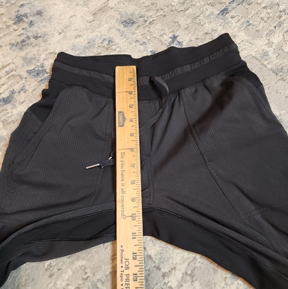 Lululemon Dance Studio Crop Black Pants 25" Women's Size 4 - Picture 11 of 16